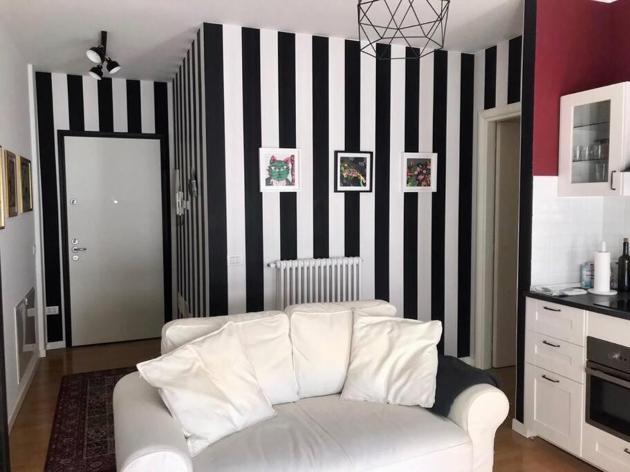 Apartamento Comodo Bilocale Nuovo Milano Exterior foto